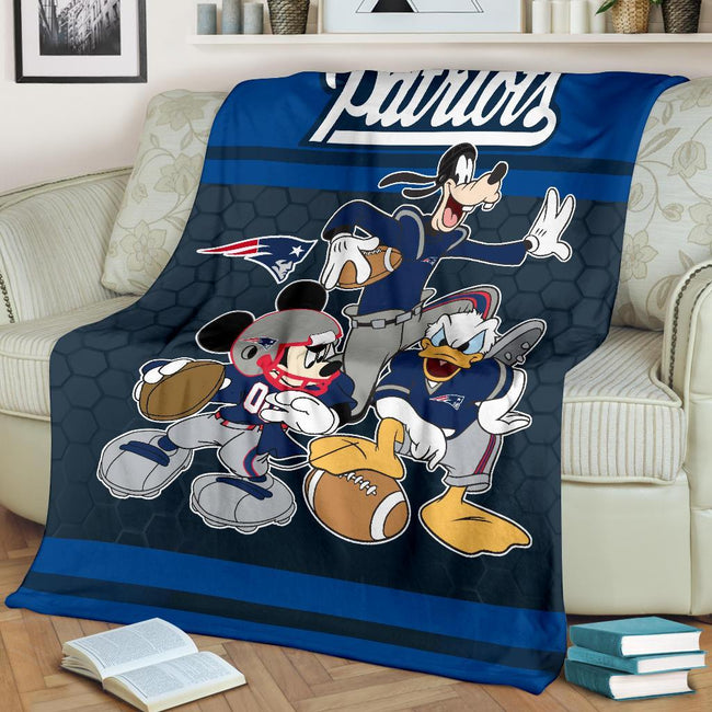 Patriots Team Fleece Blanket Football Fan Gift 2 - PerfectIvy