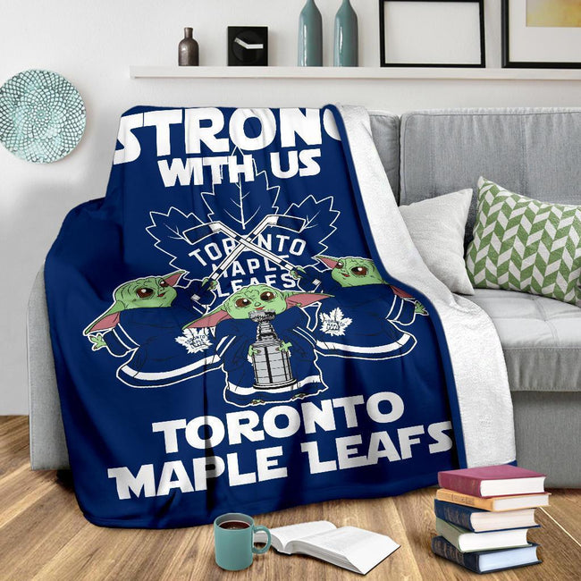 Toronto Maple Leafs Baby Yoda Fleece Blanket The Force Strong 4 - PerfectIvy